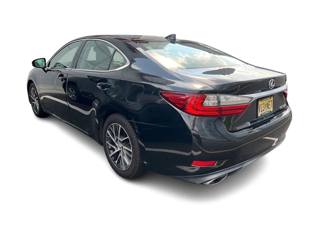 Thumbnail: 2018 Lexus ES - 3