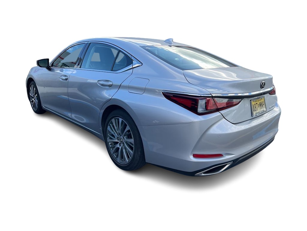 Thumbnail: 2020 Lexus ES - 3