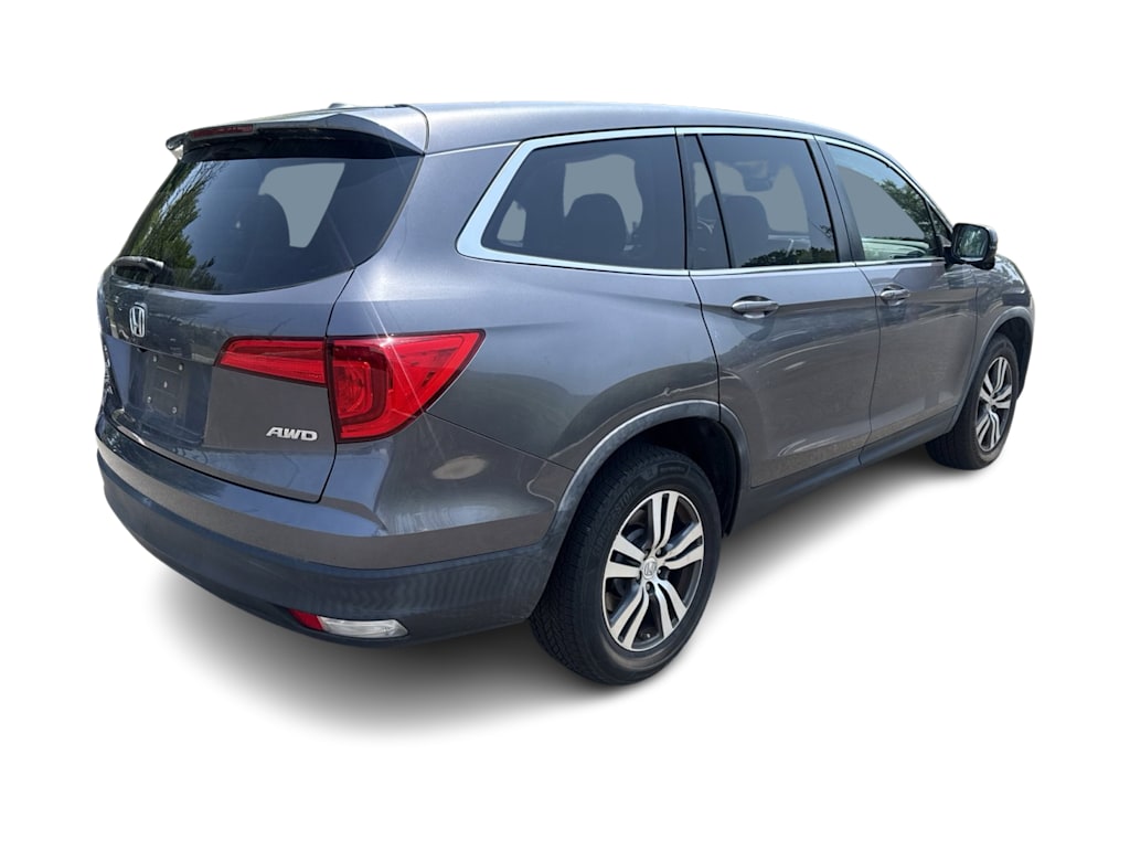 Thumbnail: 2017 Honda Pilot - 18