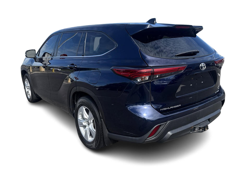 Thumbnail: 2022 Toyota Highlander - 3