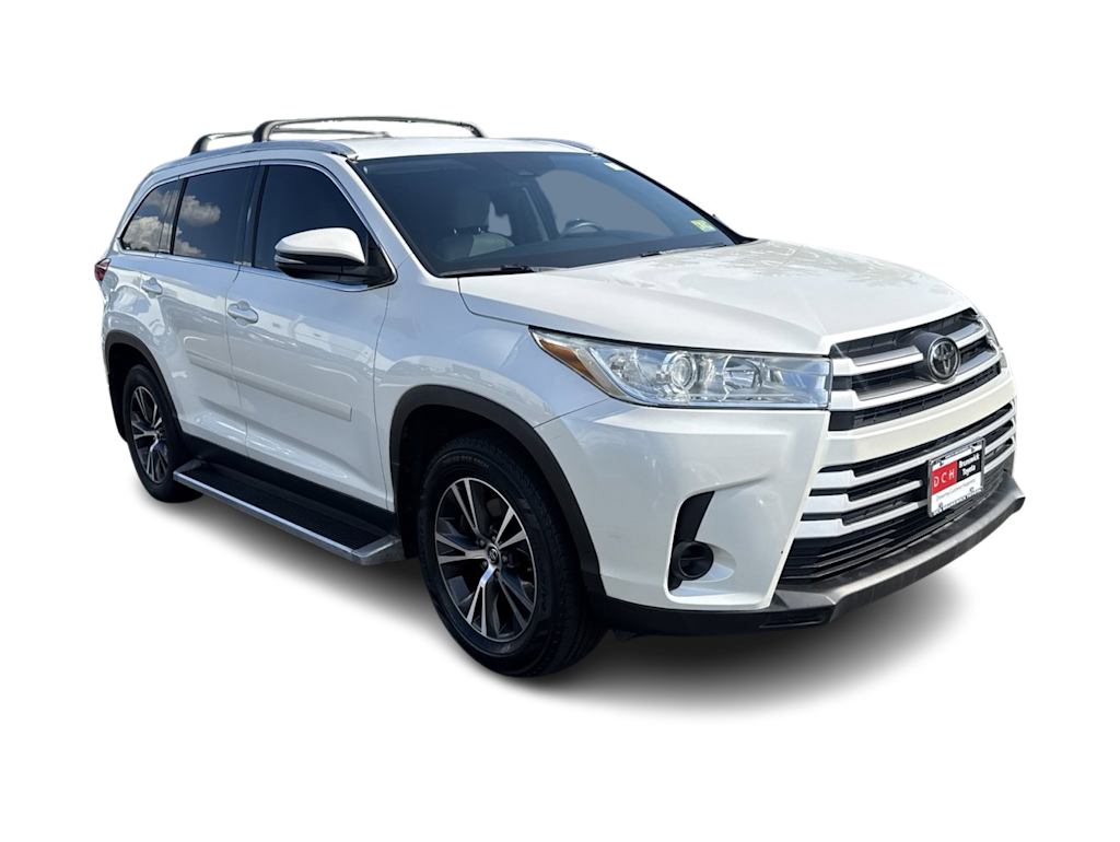Thumbnail: 2019 Toyota Highlander - 17