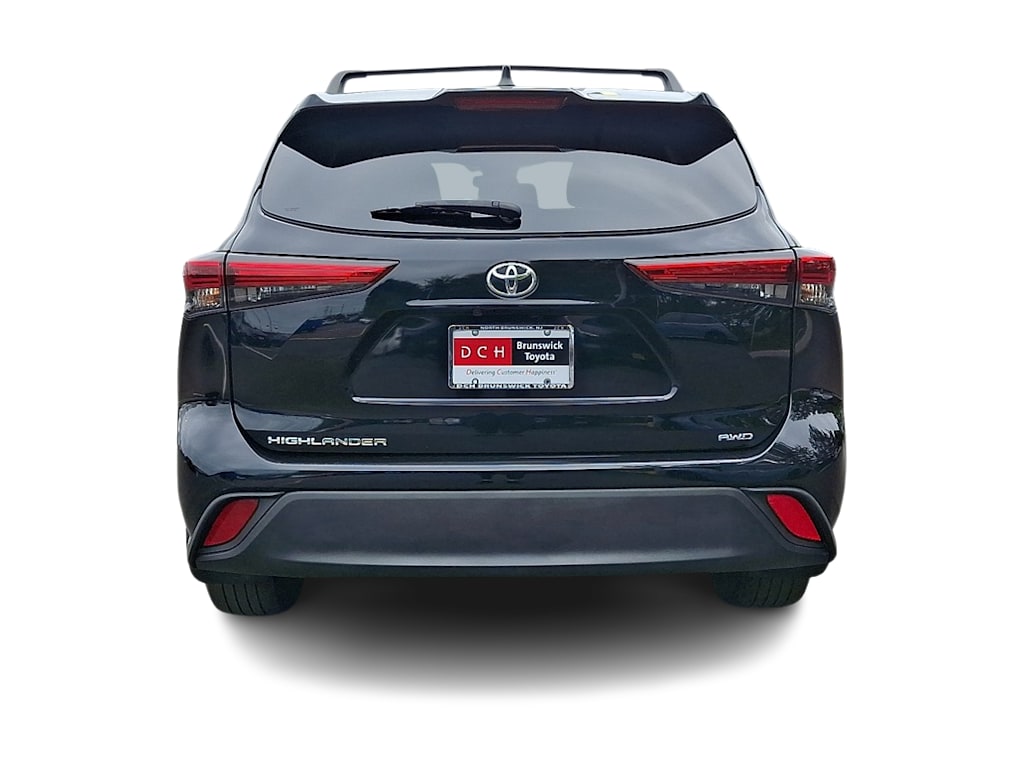 Thumbnail: 2022 Toyota Highlander - 5