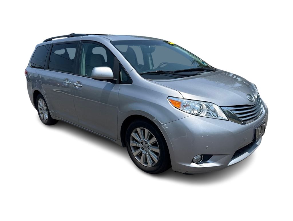 Thumbnail: 2012 Toyota Sienna - 16