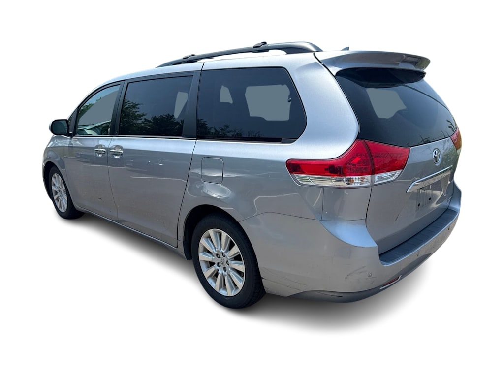 Thumbnail: 2012 Toyota Sienna - 3