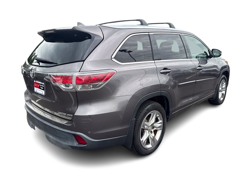Thumbnail: 2015 Toyota Highlander - 18
