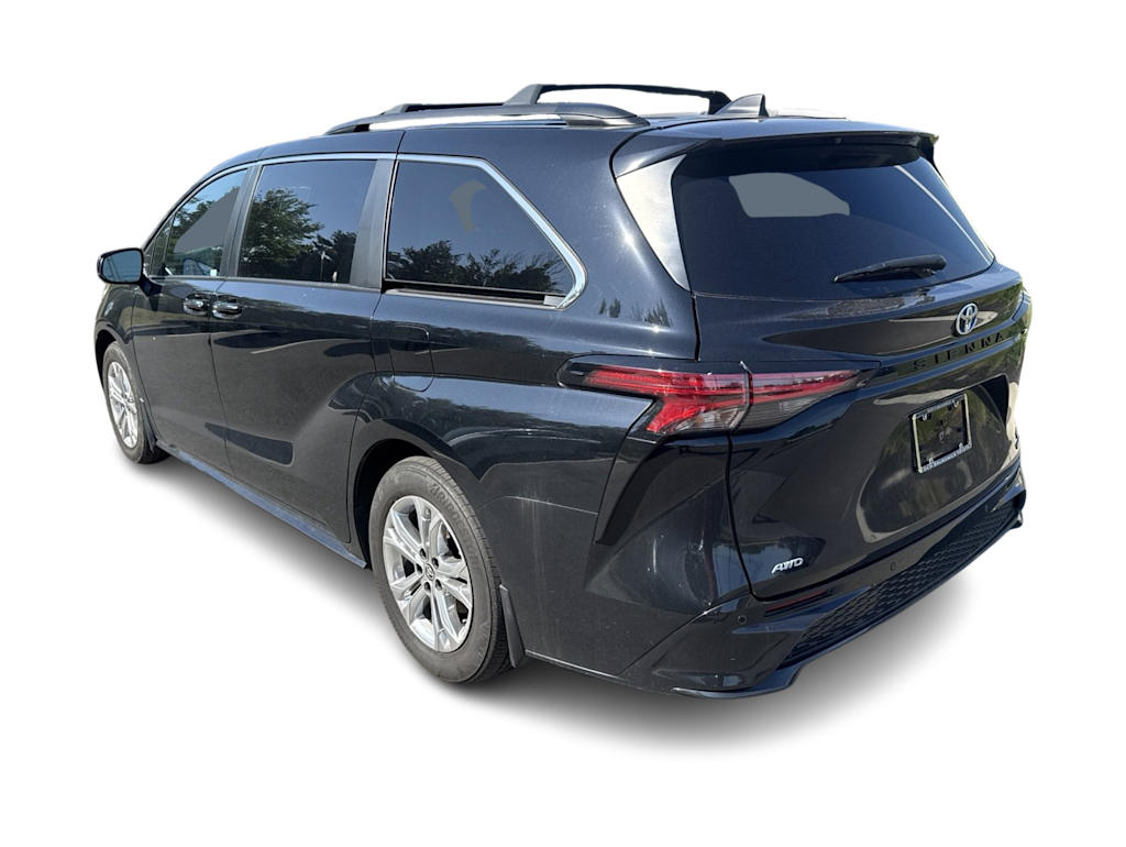 Thumbnail: 2023 Toyota Sienna - 3