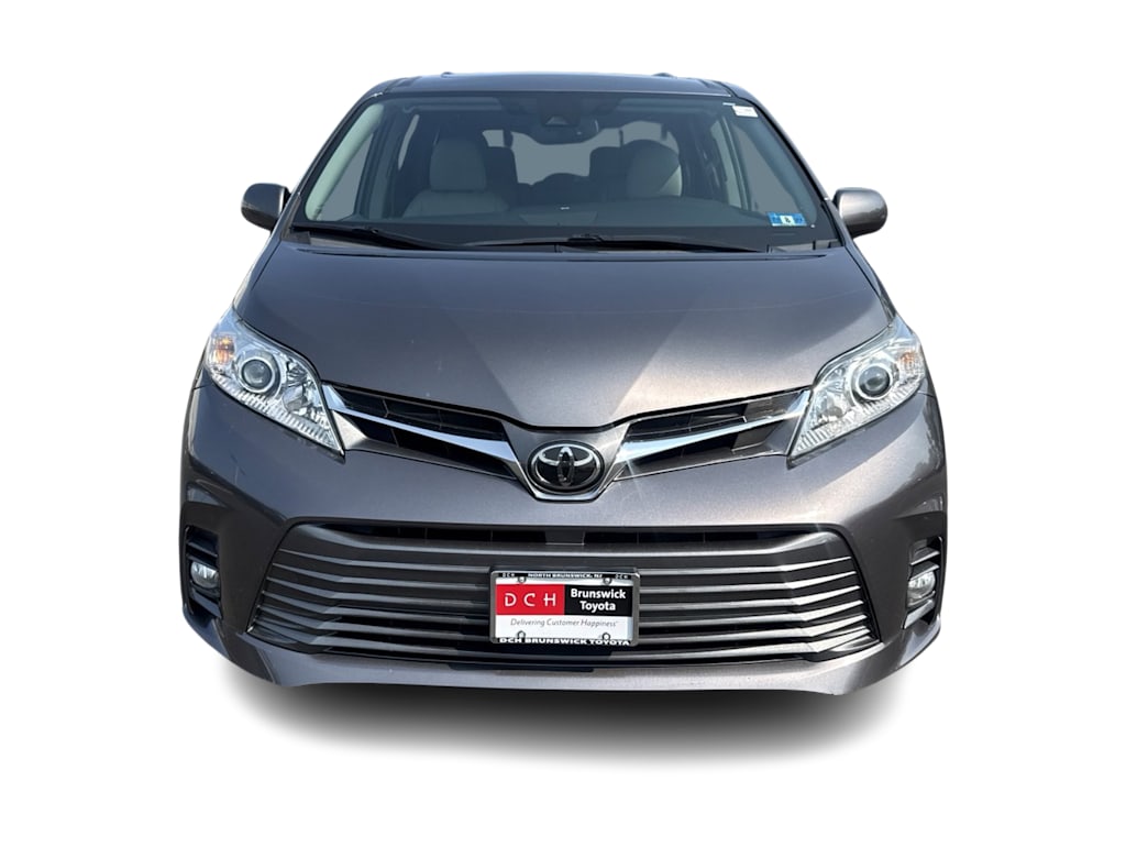 Thumbnail: 2018 Toyota Sienna - 5
