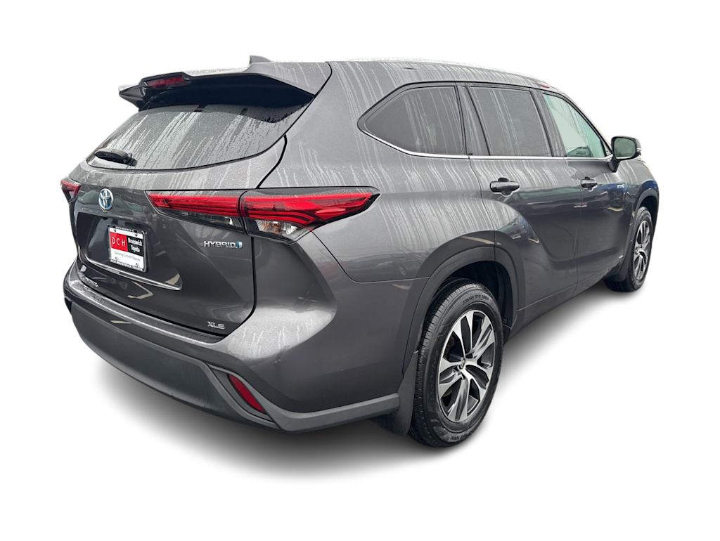 Thumbnail: 2021 Toyota Highlander - 18