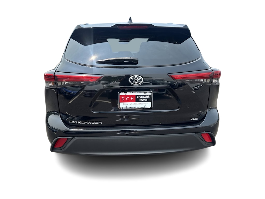 Thumbnail: 2021 Toyota Highlander - 4