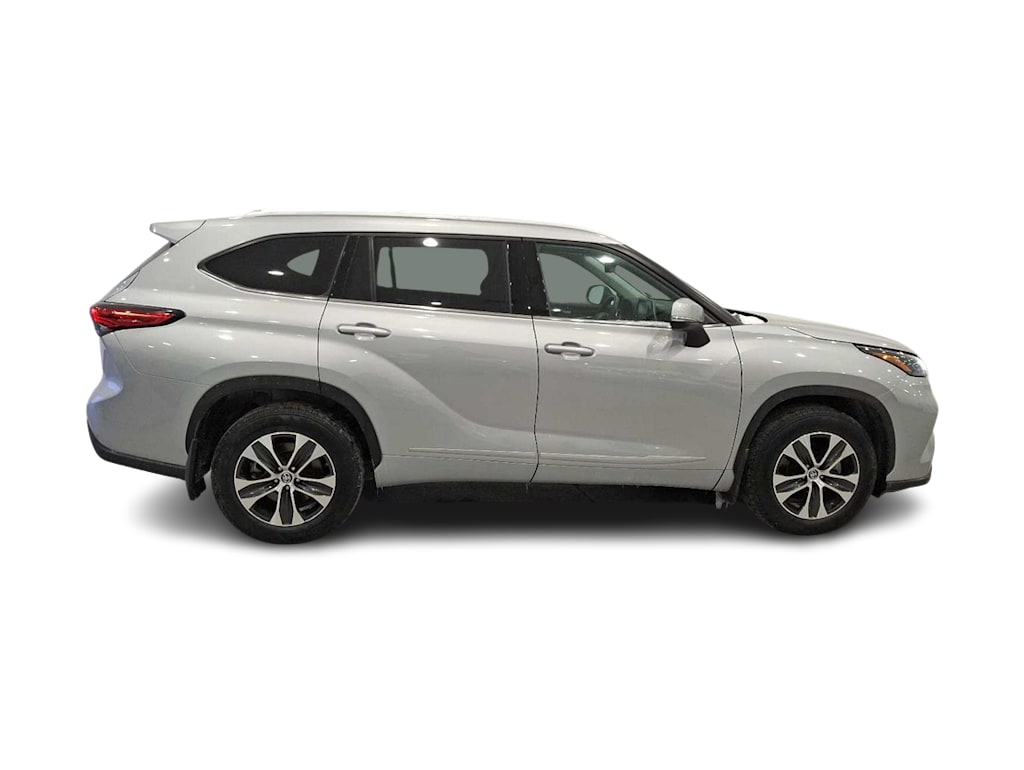 2022 Toyota Highlander XLE 10