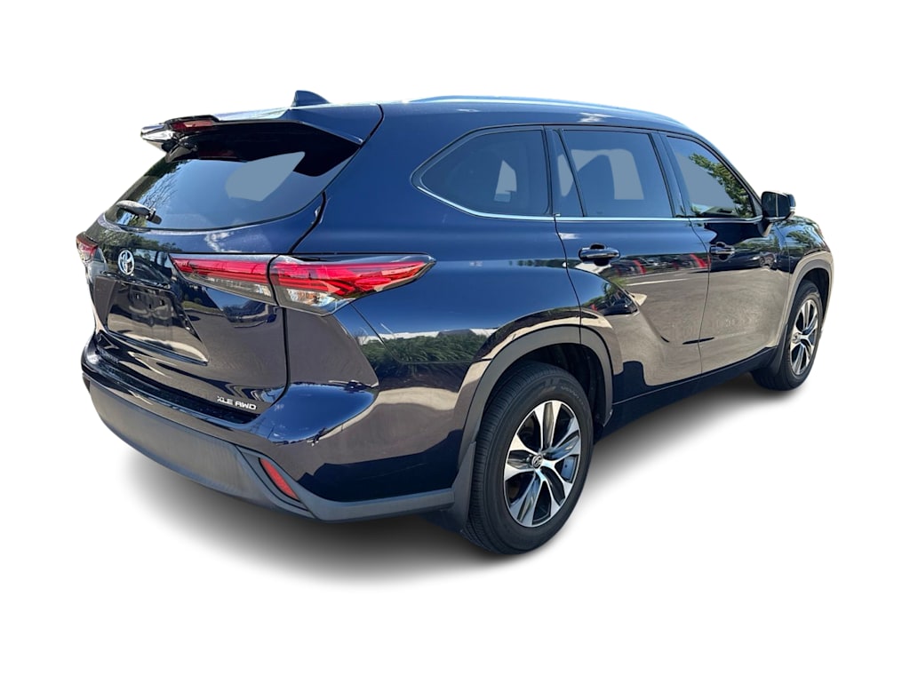 Thumbnail: 2021 Toyota Highlander - 15