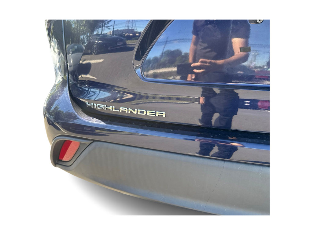 Thumbnail: 2021 Toyota Highlander - 17
