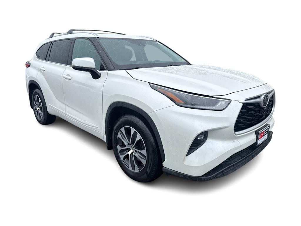 Thumbnail: 2021 Toyota Highlander - 17