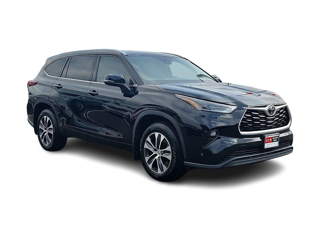 Thumbnail: 2021 Toyota Highlander - 17