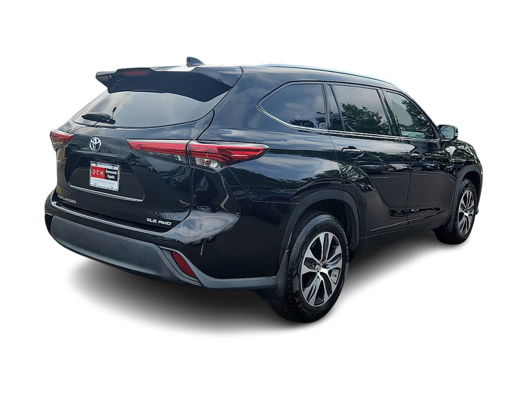 Thumbnail: 2021 Toyota Highlander - 18