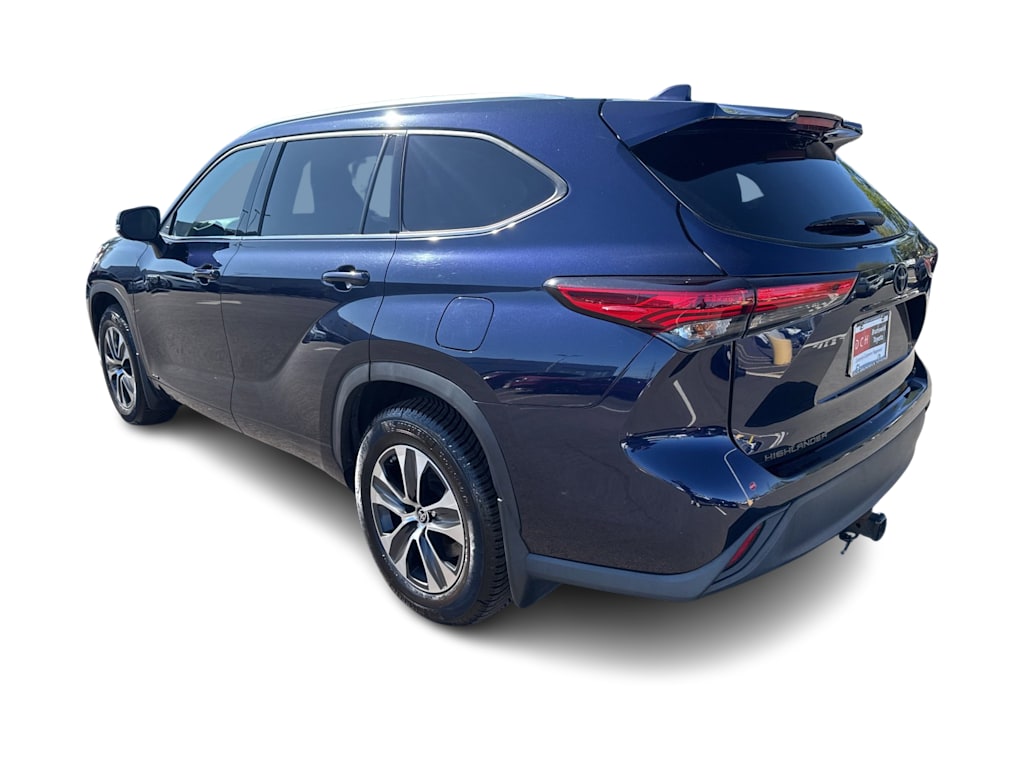Thumbnail: 2021 Toyota Highlander - 3