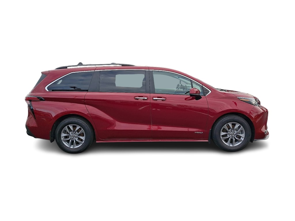 2021 Toyota Sienna XLE 20