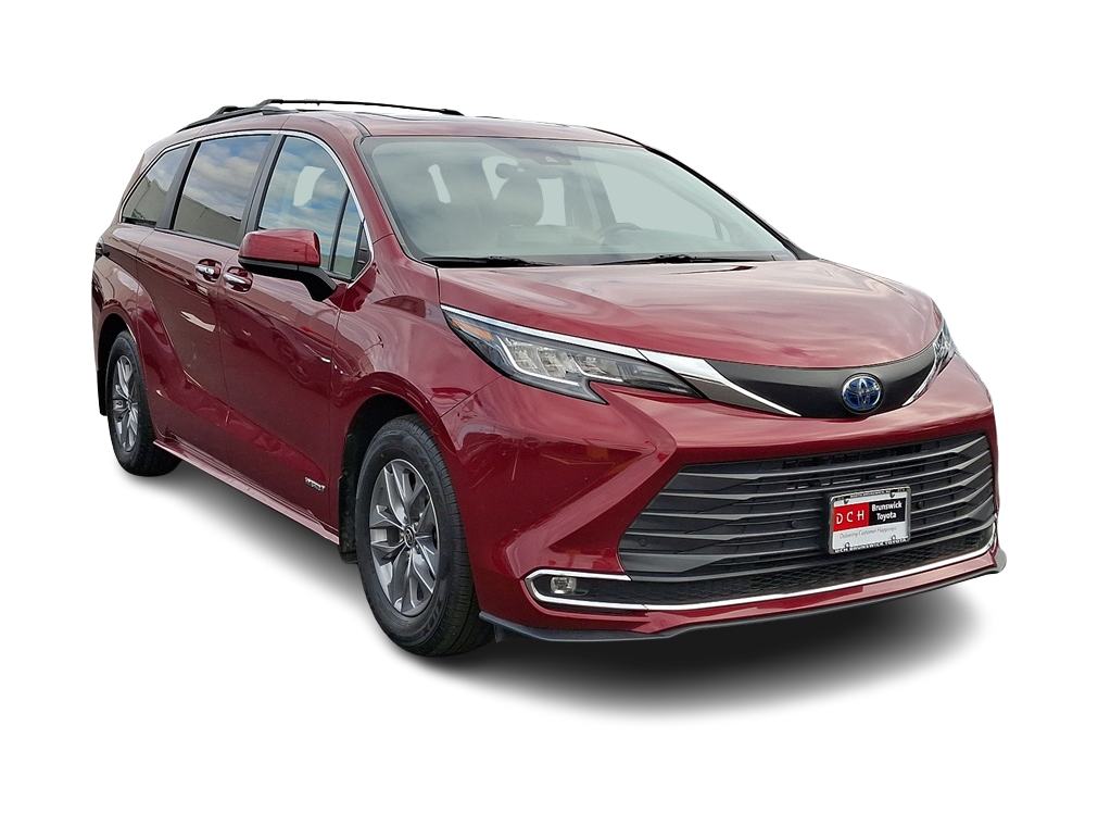 2021 Toyota Sienna XLE 17