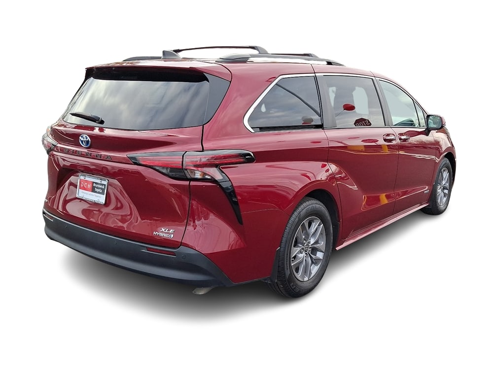 2021 Toyota Sienna XLE 18