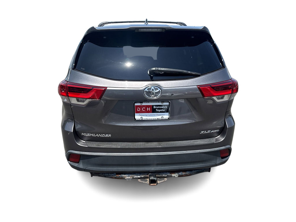 Thumbnail: 2017 Toyota Highlander - 4