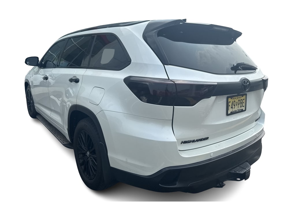 Thumbnail: 2018 Toyota Highlander - 2