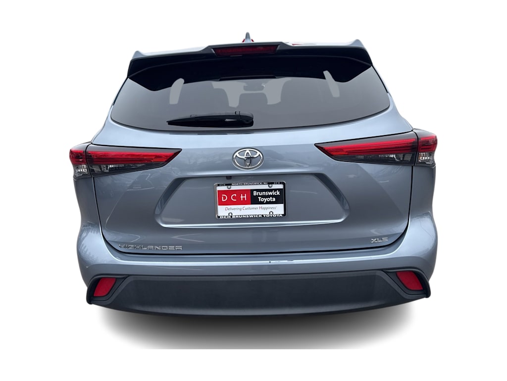 Thumbnail: 2023 Toyota Highlander - 3