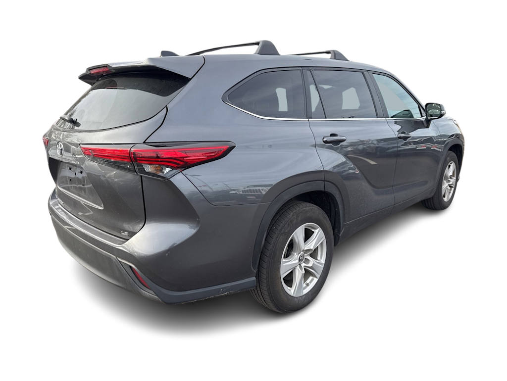 Thumbnail: 2023 Toyota Highlander - 18