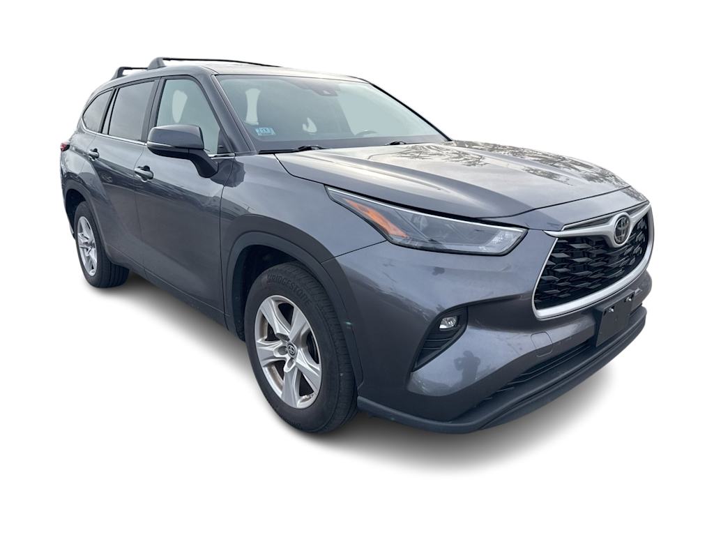 Thumbnail: 2023 Toyota Highlander - 17