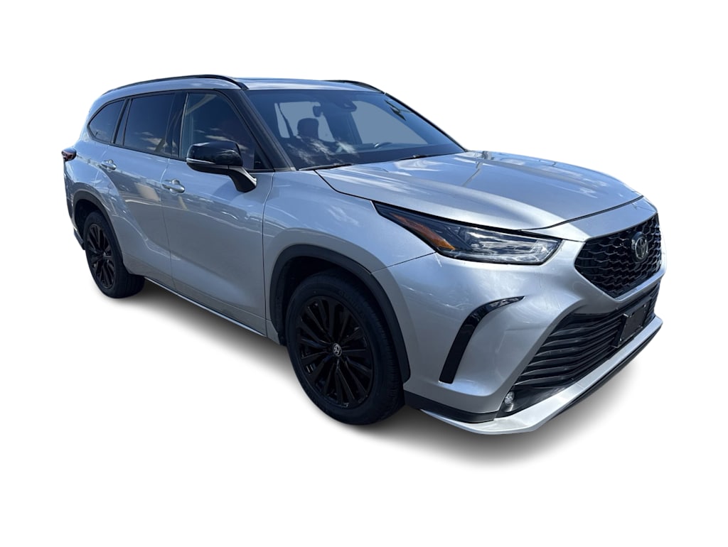 Thumbnail: 2023 Toyota Highlander - 15