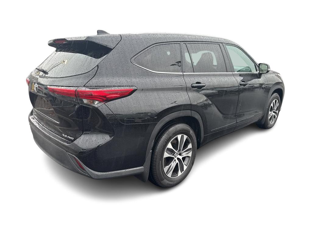 Thumbnail: 2023 Toyota Highlander - 19
