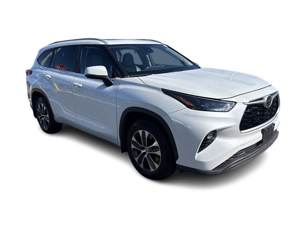 Thumbnail: 2023 Toyota Highlander - 17