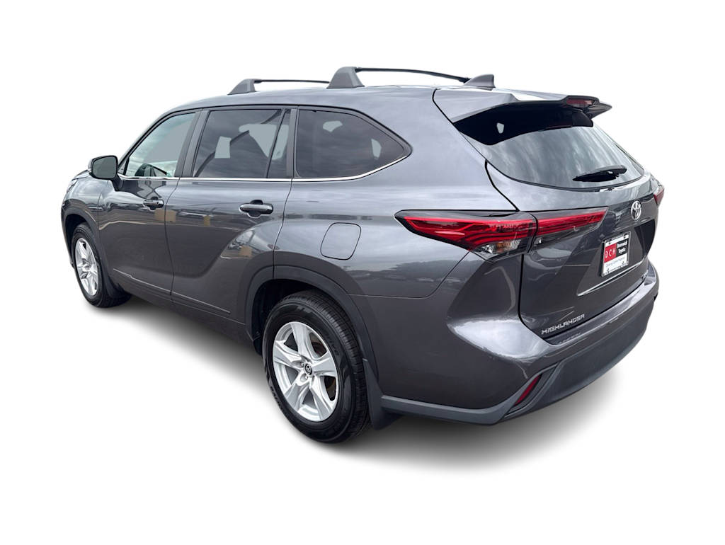 Thumbnail: 2023 Toyota Highlander - 3