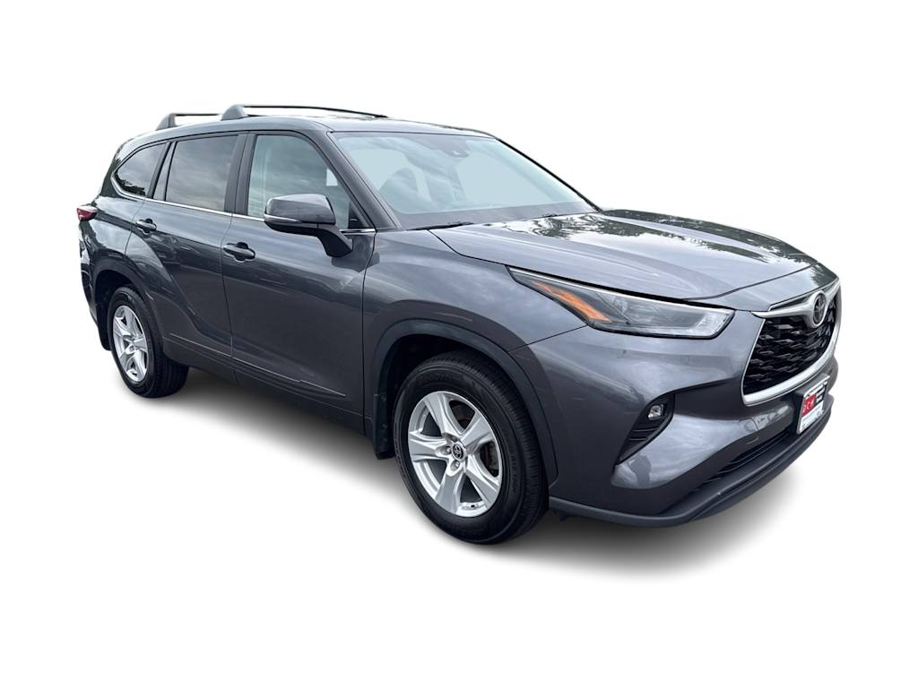 Thumbnail: 2023 Toyota Highlander - 17