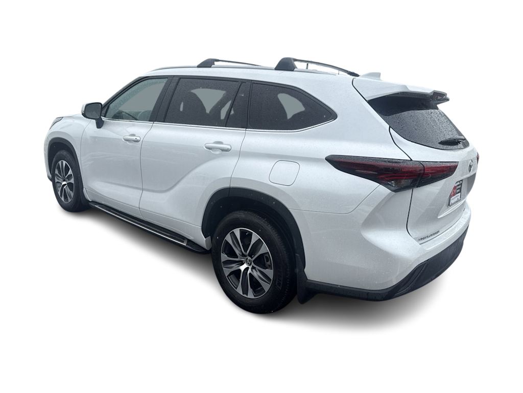 Thumbnail: 2024 Toyota Highlander - 3