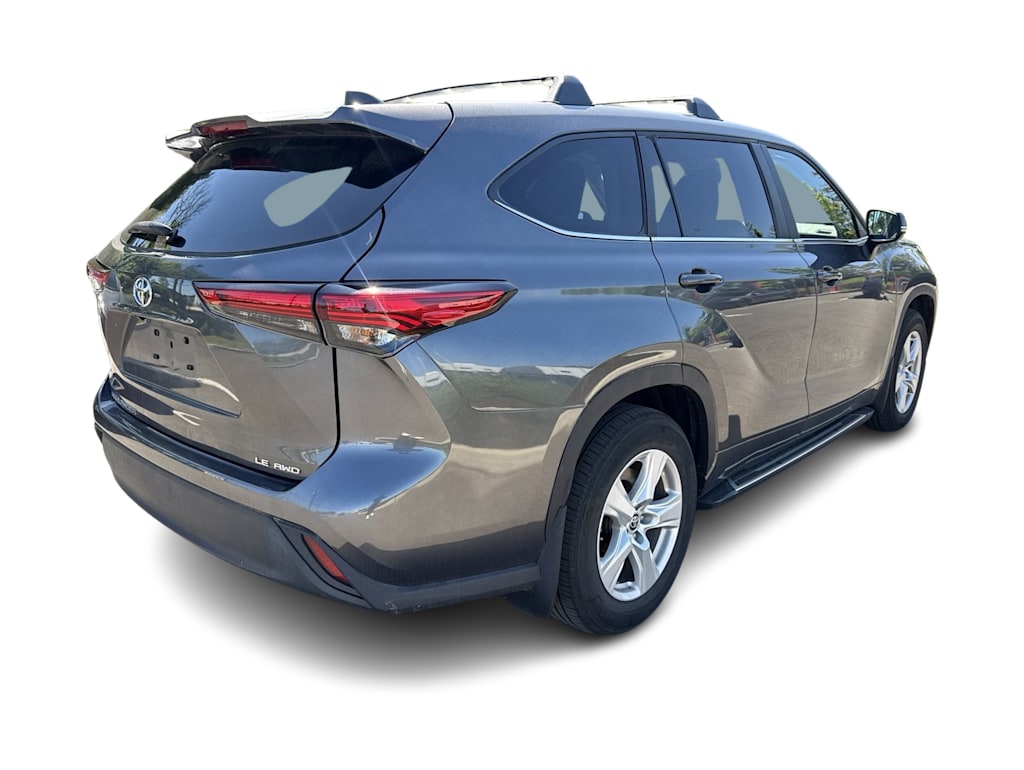 Thumbnail: 2023 Toyota Highlander - 18