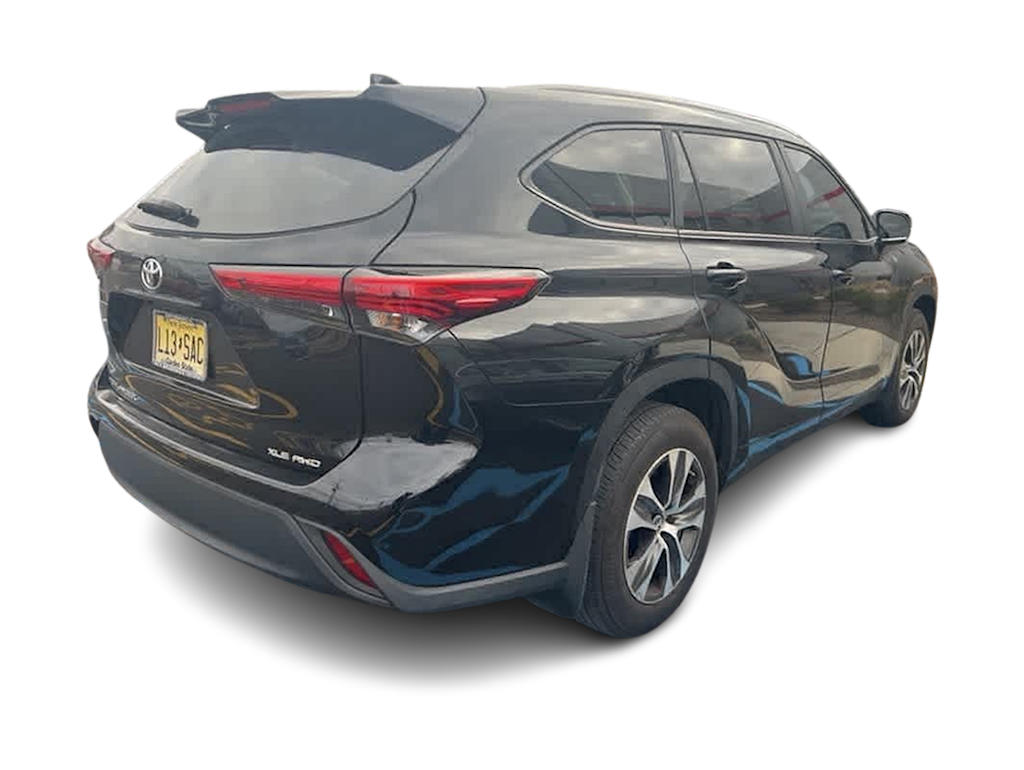 2023 Toyota Highlander XLE 9