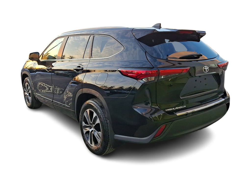 2023 Toyota Highlander XLE 4