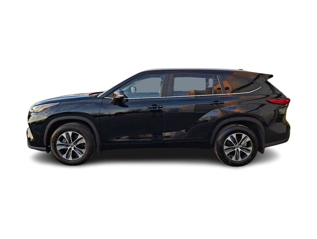 2023 Toyota Highlander XLE 3