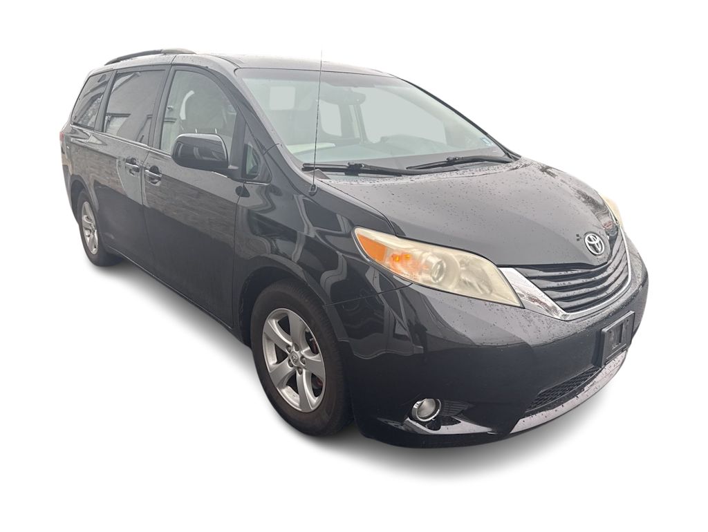 Thumbnail: 2014 Toyota Sienna - 12