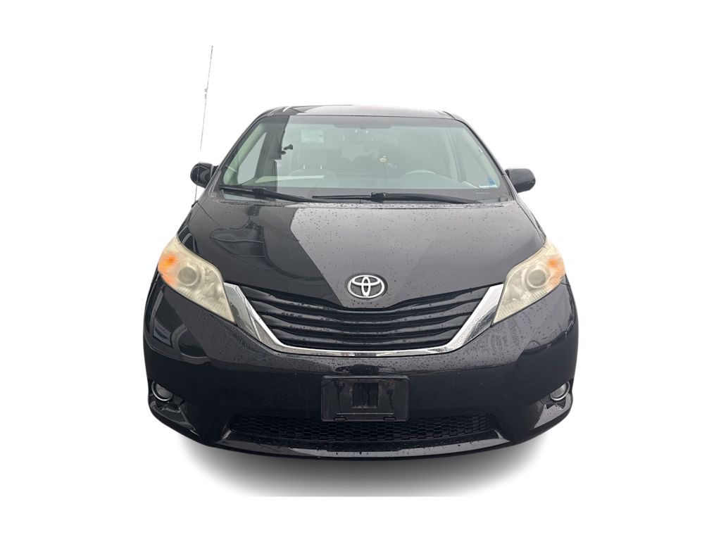 Thumbnail: 2014 Toyota Sienna - 4