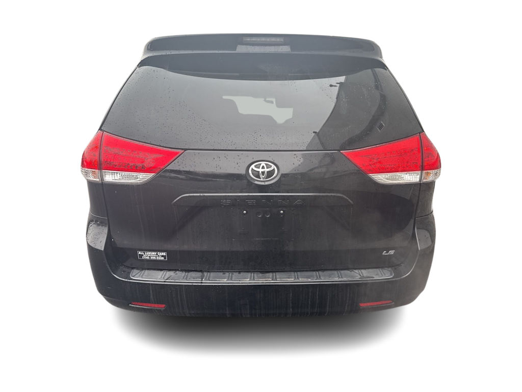 Thumbnail: 2014 Toyota Sienna - 3