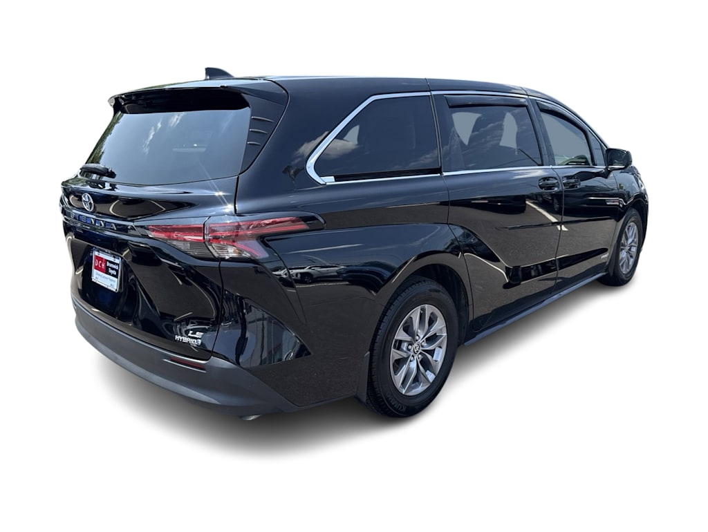 Thumbnail: 2021 Toyota Sienna - 18