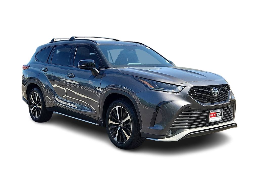 2022 Toyota Highlander XSE 17