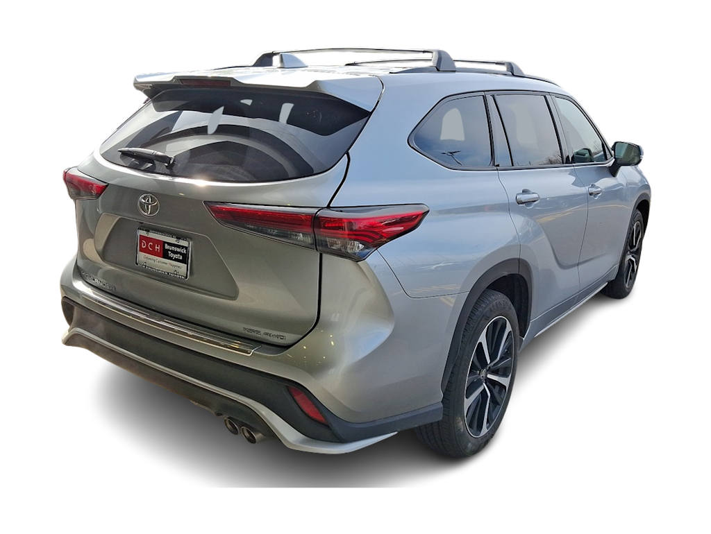 2022 Toyota Highlander XSE 12