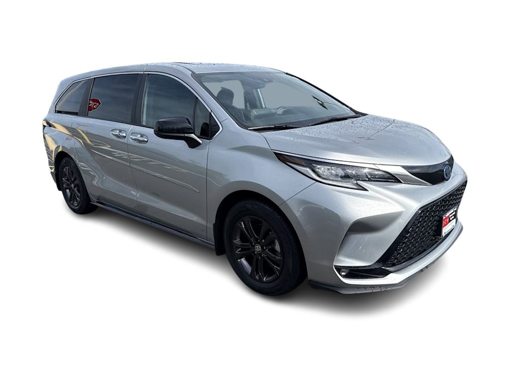 Thumbnail: 2024 Toyota Sienna - 17
