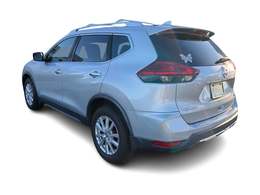 Thumbnail: 2017 Nissan Rogue - 3