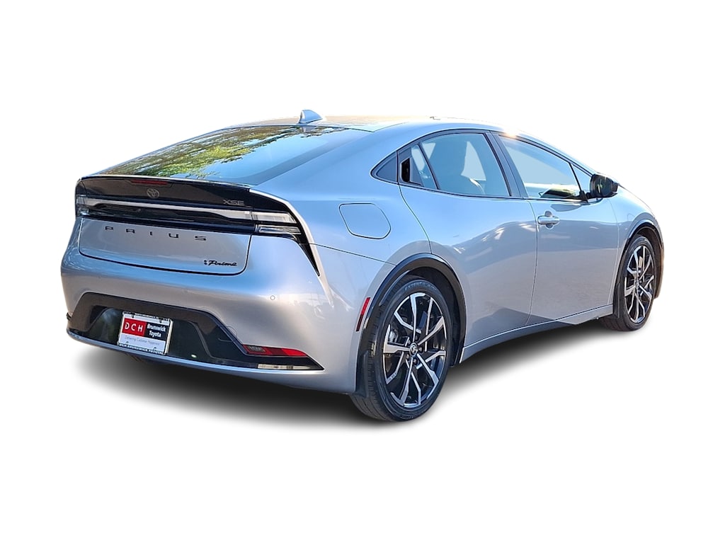 Thumbnail: 2024 Toyota Prius Prime - 16