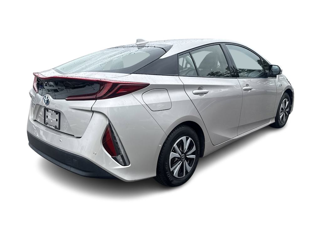 Thumbnail: 2017 Toyota Prius Prime - 15
