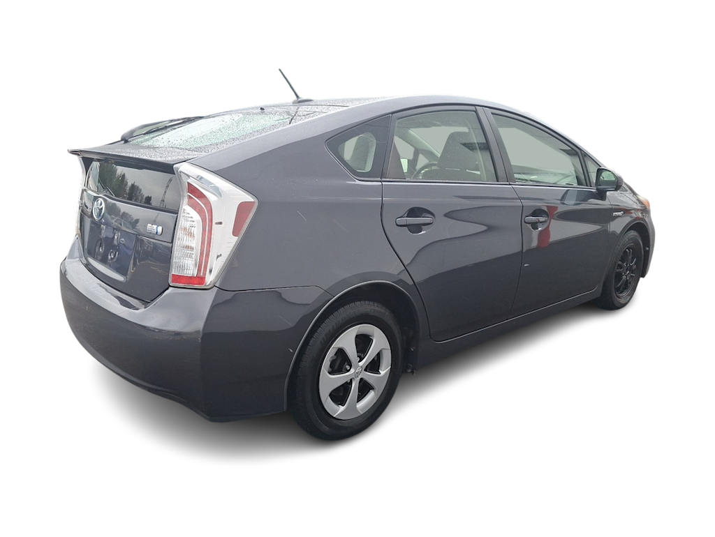 2014 Toyota Prius Three 17