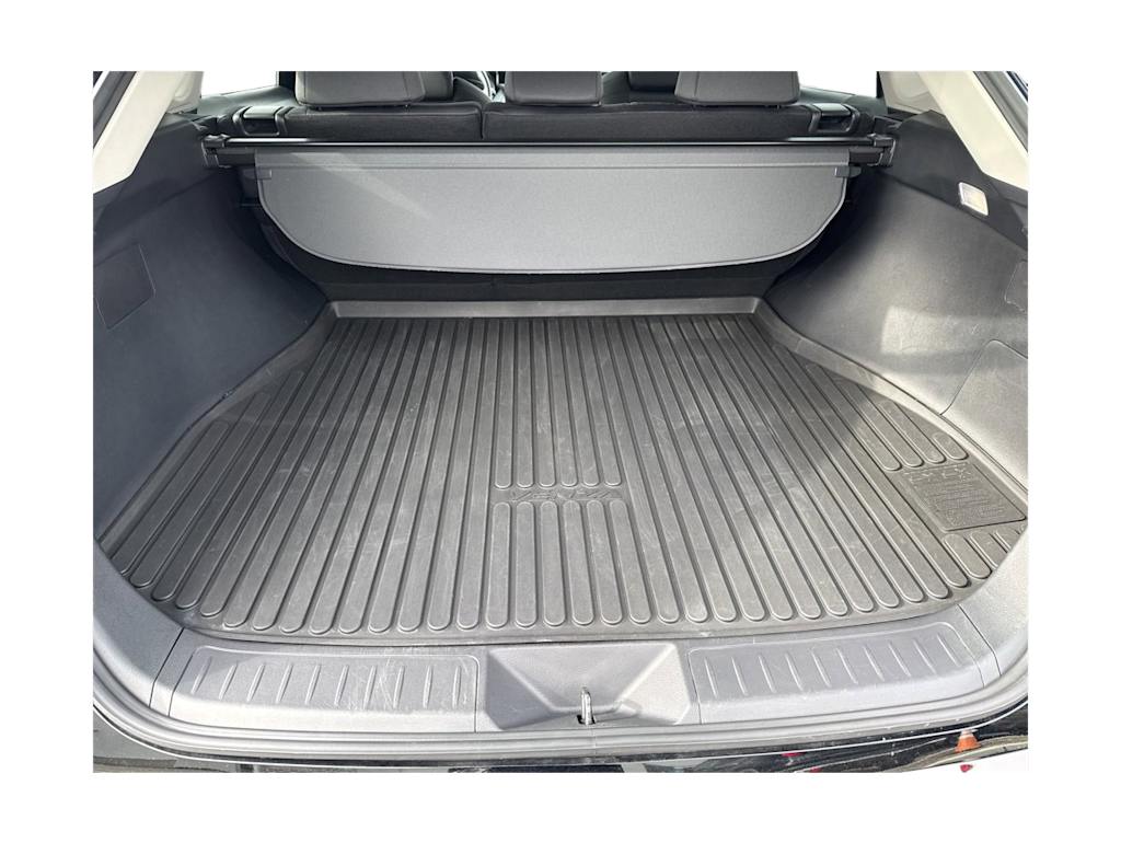 Thumbnail: 2023 Toyota Venza - 16